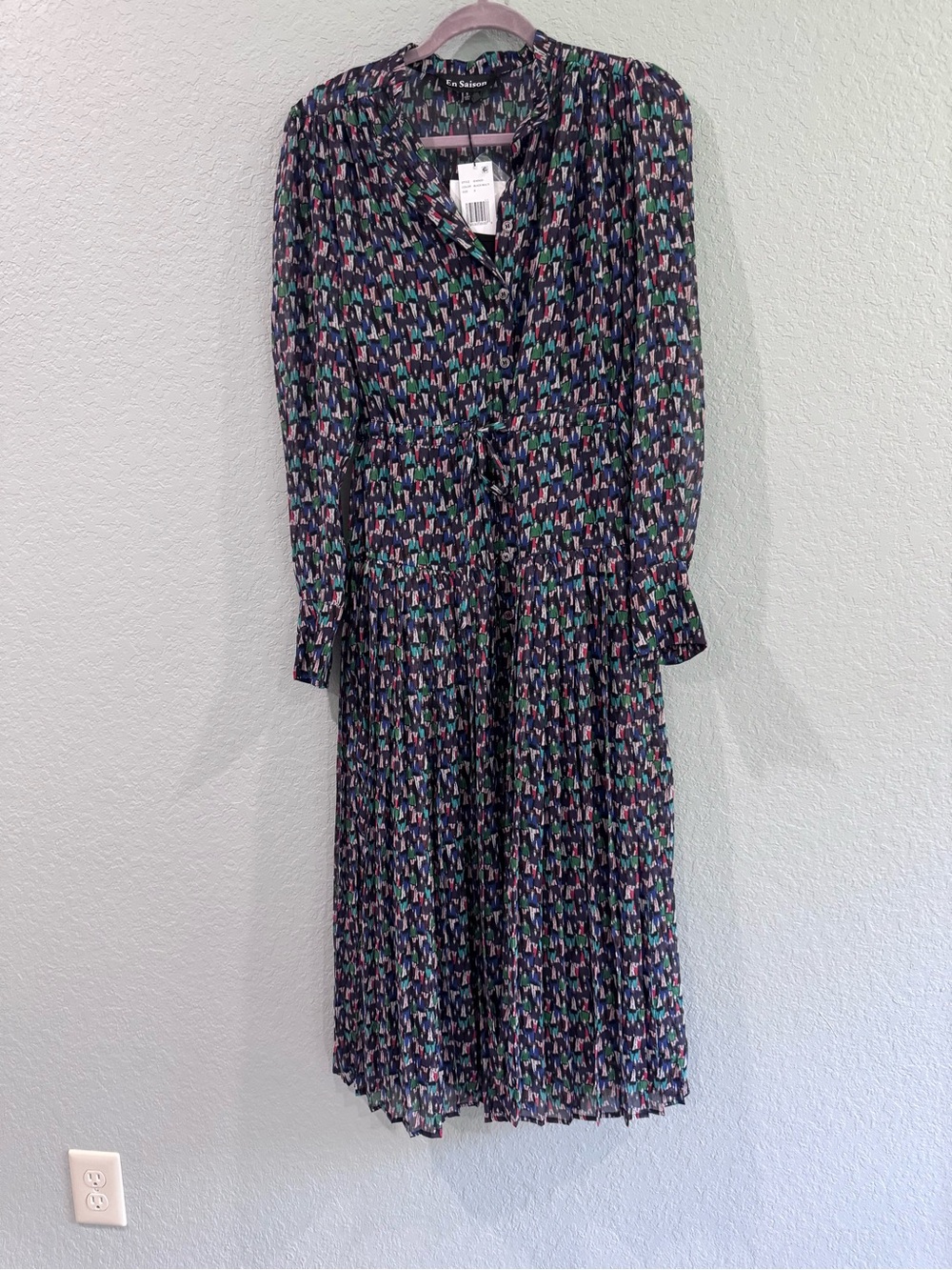 En Saison Navy Long-Sleeve Floral Print Midi Dress